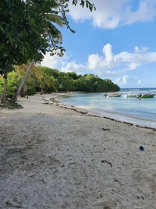 VILLA 6-10 PERS, VUE MER, Piscine Privée, PLAGE A PIEDS Le Gosier
