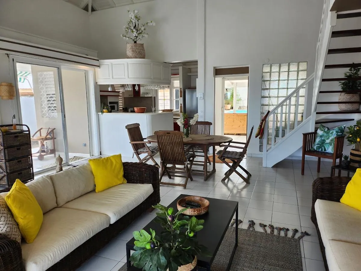 VILLA 6-10 PERS, VUE MER, Piscine Privée, PLAGE A PIEDS Le Gosier