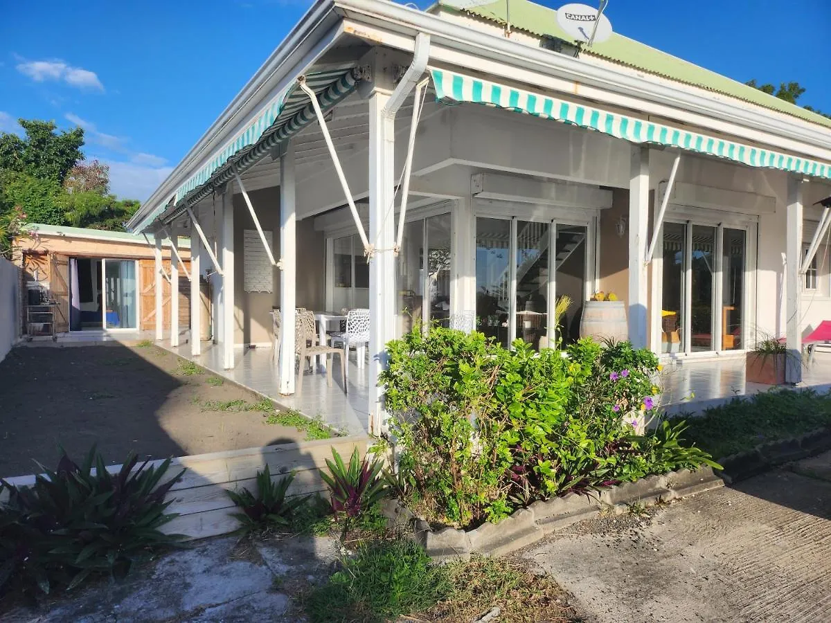 VILLA 6-10 PERS, VUE MER, Piscine Privée, PLAGE A PIEDS Le Gosier