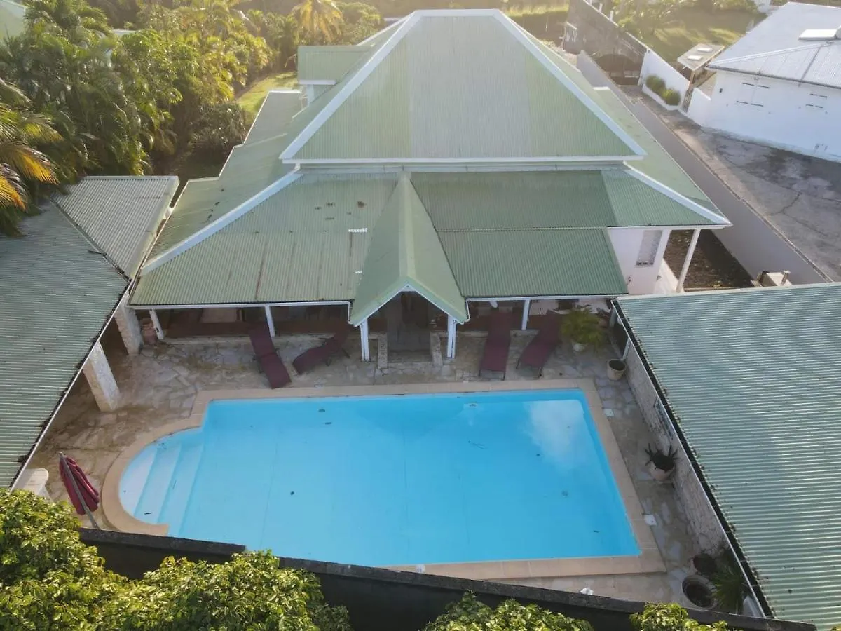 VILLA 6-10 PERS, VUE MER, Piscine Privée, PLAGE A PIEDS Le Gosier