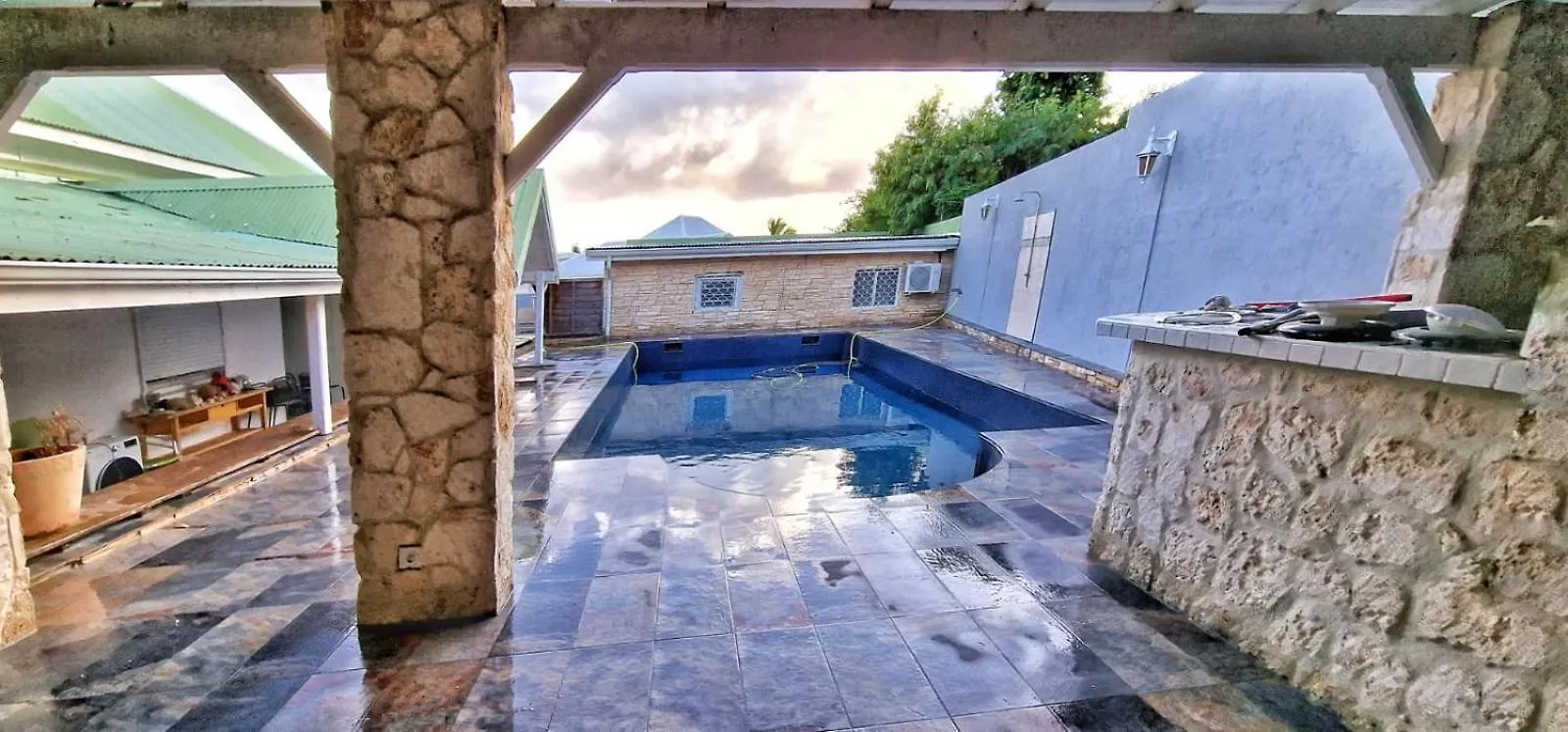 VILLA 6-10 PERS, VUE MER, Piscine Privée, PLAGE A PIEDS Le Gosier  Guadeloupe