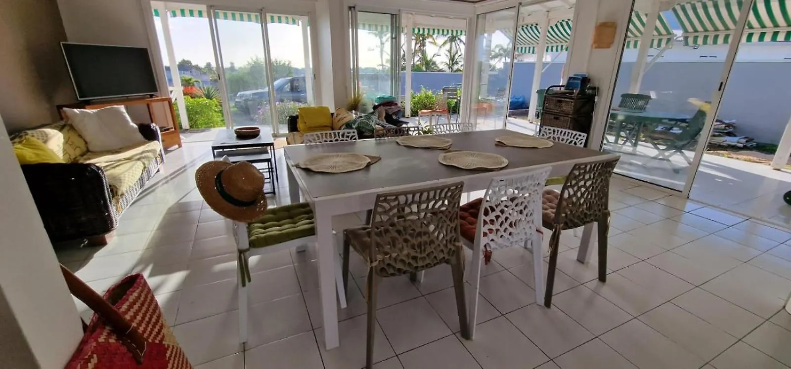 VILLA 6-10 PERS, VUE MER, Piscine Privée, PLAGE A PIEDS Le Gosier  Guadeloupe