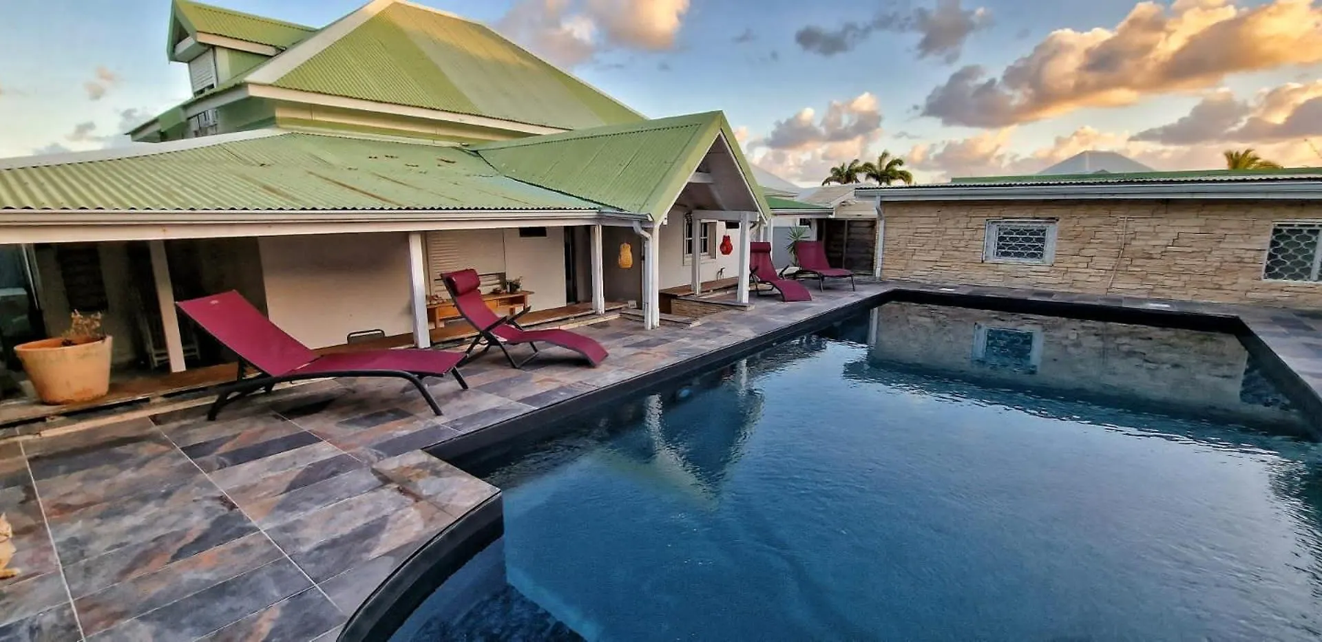 VILLA 6-10 PERS, VUE MER, Piscine Privée, PLAGE A PIEDS Le Gosier  Guadeloupe