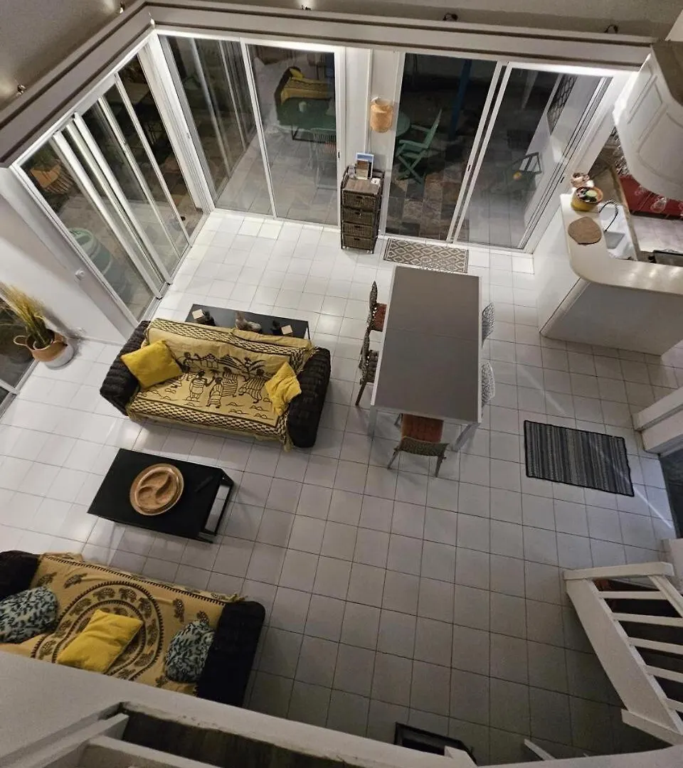 VILLA 6-10 PERS, VUE MER, Piscine Privée, PLAGE A PIEDS Le Gosier