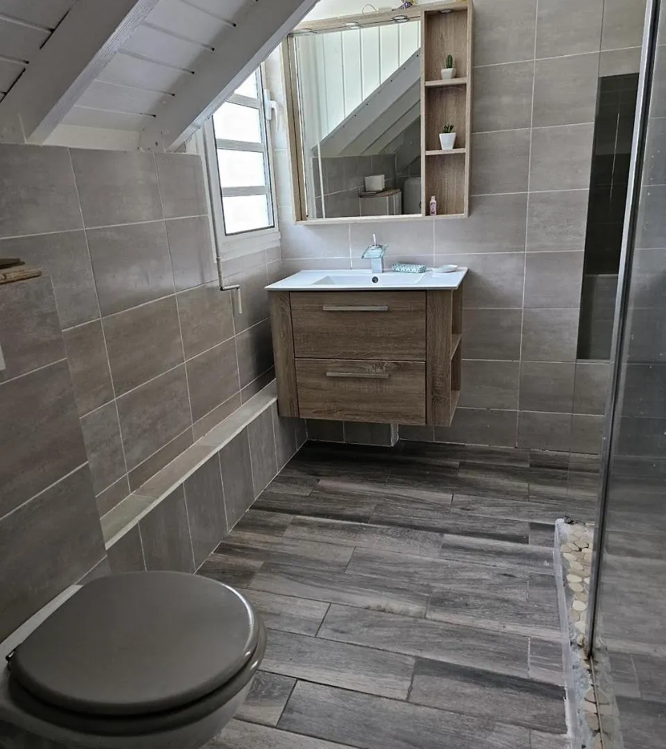 VILLA 6-10 PERS, VUE MER, Piscine Privée, PLAGE A PIEDS Le Gosier