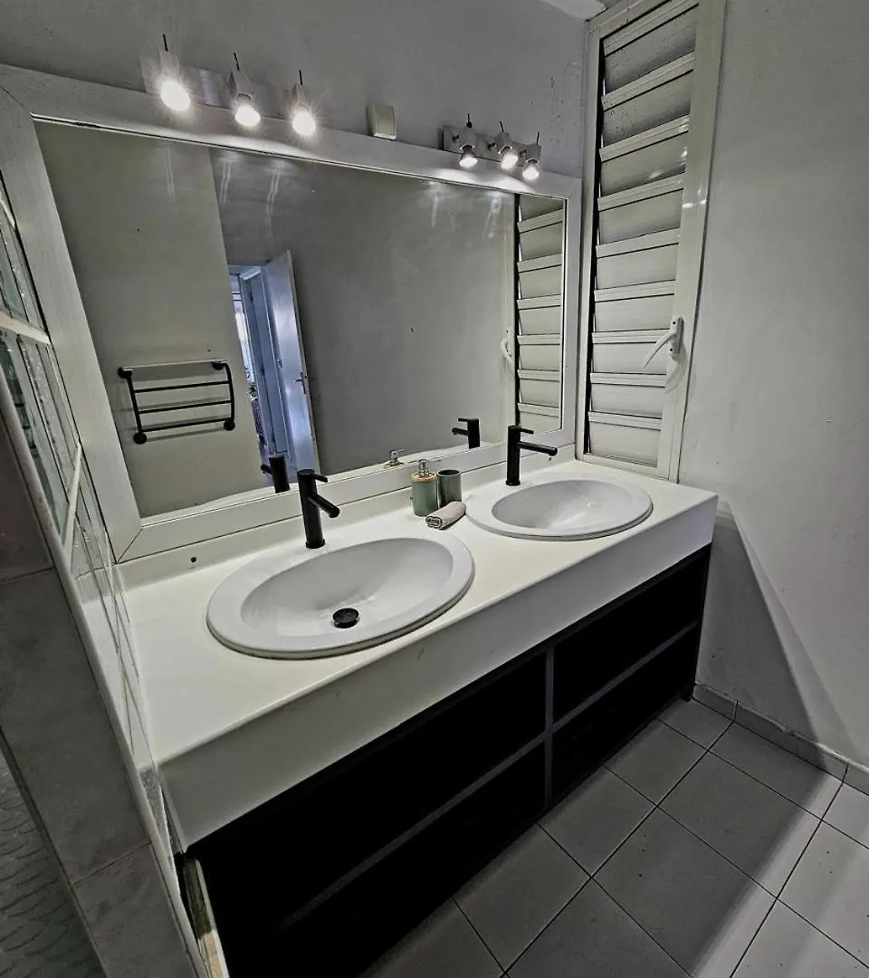 VILLA 6-10 PERS, VUE MER, Piscine Privée, PLAGE A PIEDS Le Gosier   Le Gosier (Grande-Terre)